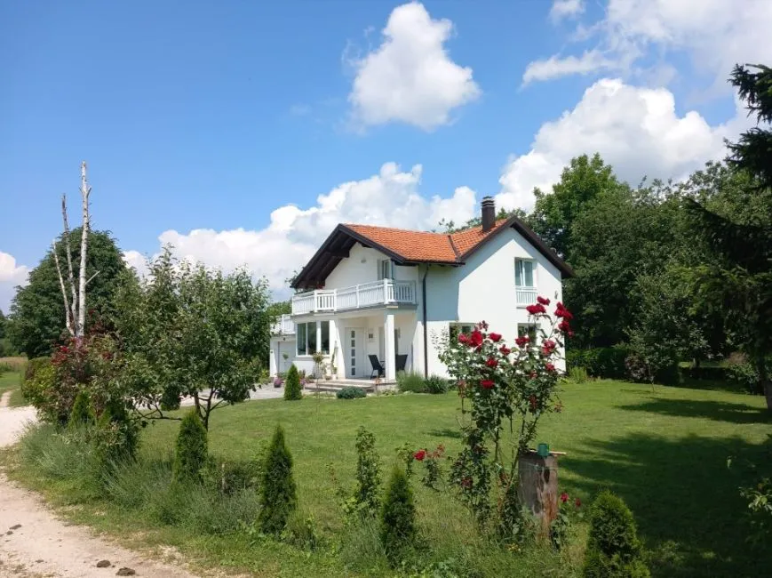Shtëpia Për Shitje - 72250 Vitez BA Image 1