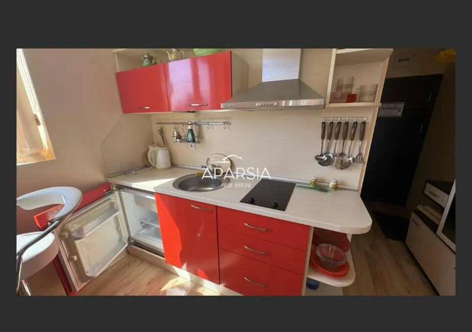 Apartament Për Shitje - 8240 Slnečné pobrežie  BG Image 1