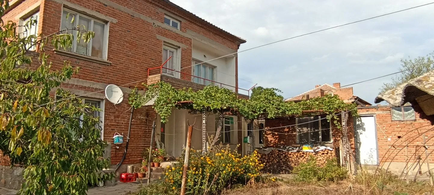 Shtëpia Për Shitje - 6500 Village Stydena BG Image 3