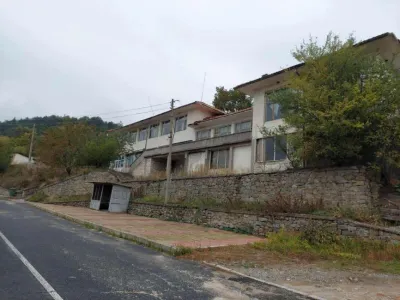 Pronë komerciale Për Shitje 4950 с.Загражден BG