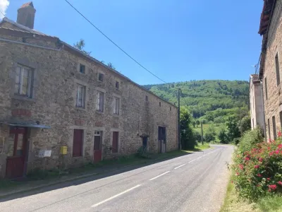 Shtëpia Për Shitje 03250 LAPRUGNE FR